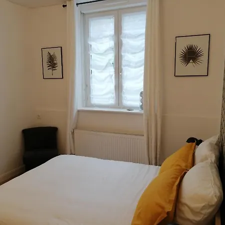 Au Pied Des Remparts ... Булонь-сюр-Мер