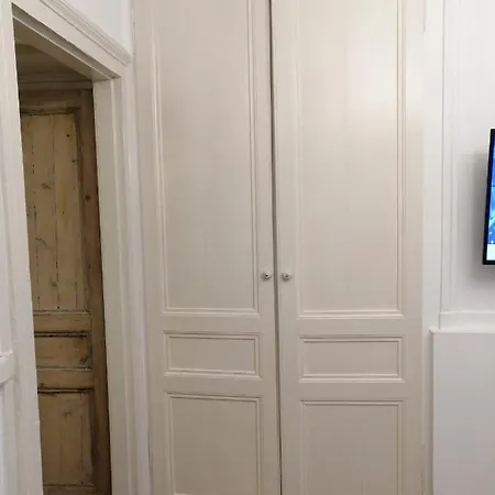 Au Pied Des Remparts ... * Булонь-сюр-Мер