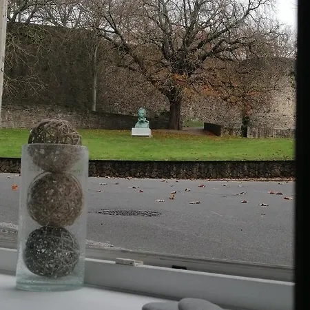 Au Pied Des Remparts ... Булонь-сюр-Мер